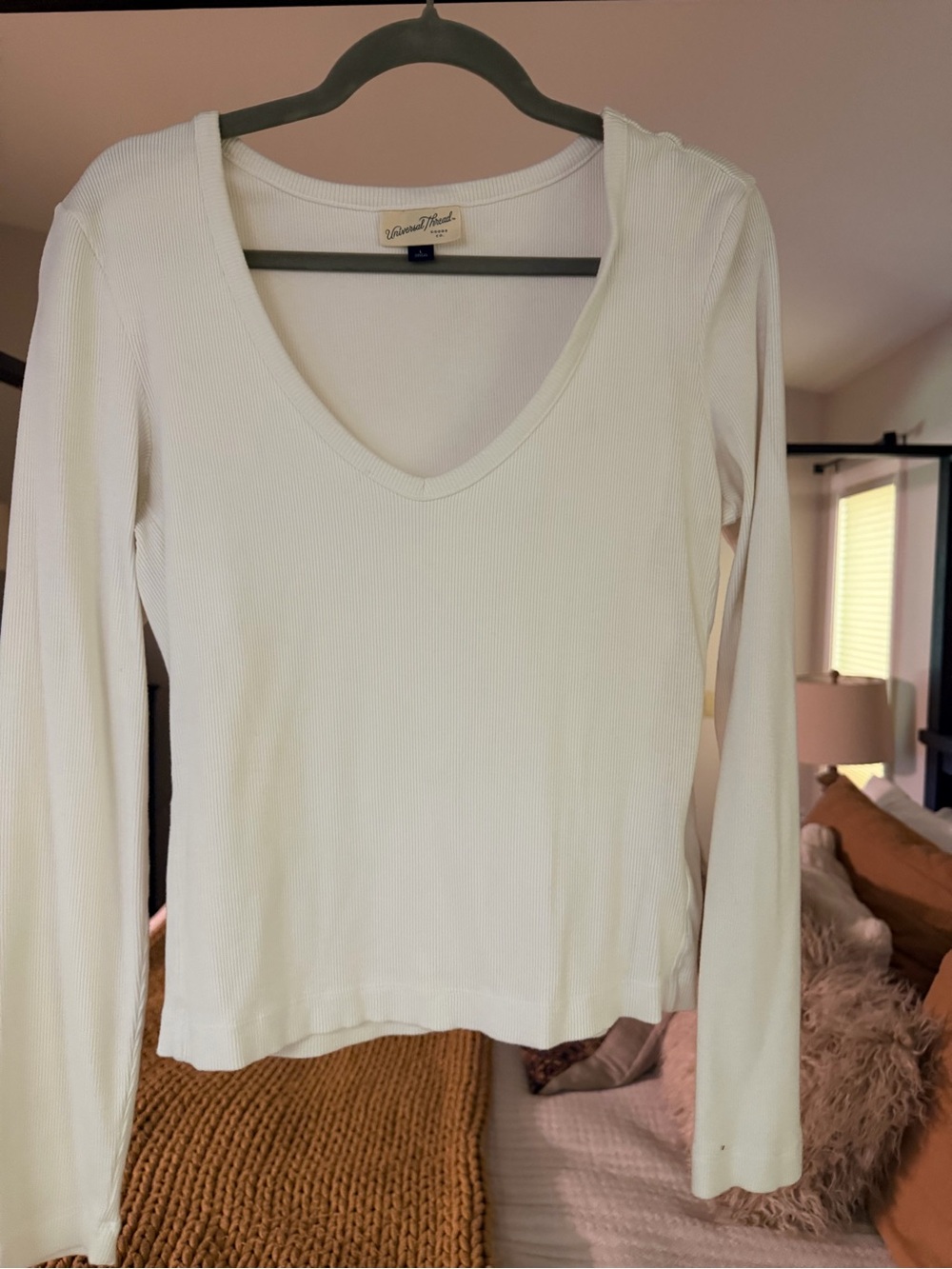 Universal Thread Cream Ribbed V-Neck Long Sleeve Top